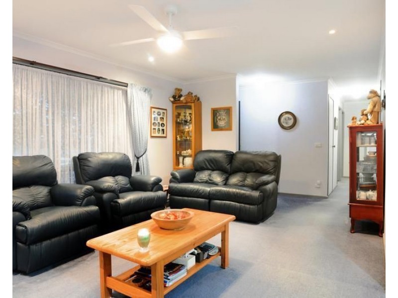 1 Bellfield Drive, Lysterfield VIC 3156