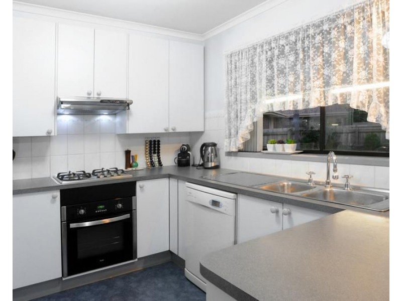 1 Bellfield Drive, Lysterfield VIC 3156