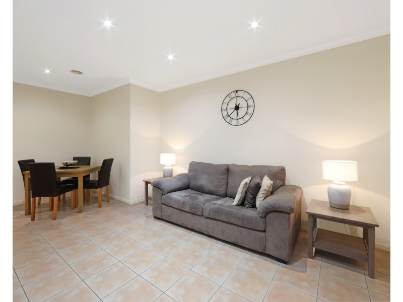 1/8 Stamford Crescent, Rowville VIC 3178