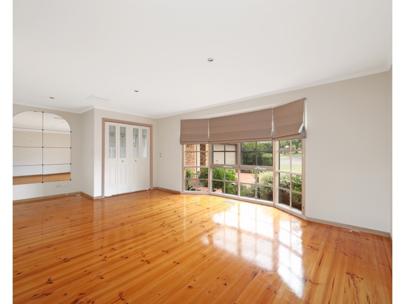 13 Crusoe Drive, Lysterfield VIC 3156