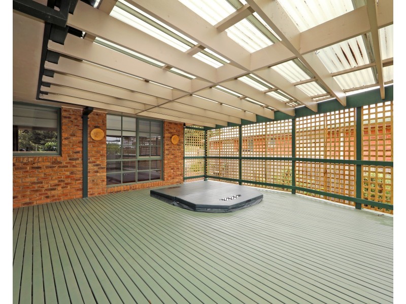 13 Crusoe Drive, Lysterfield VIC 3156