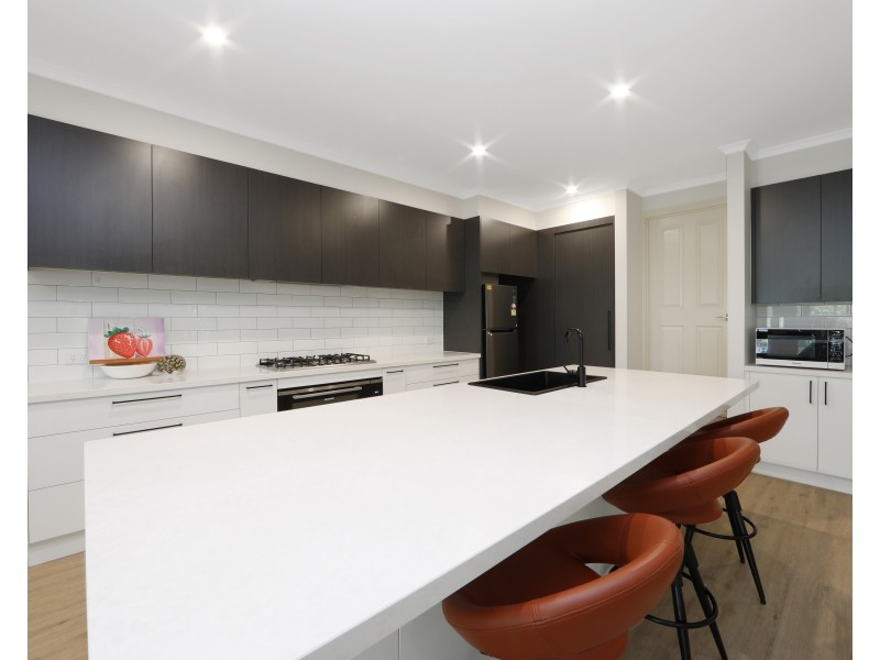 206 Karoo Road, Rowville VIC 3178