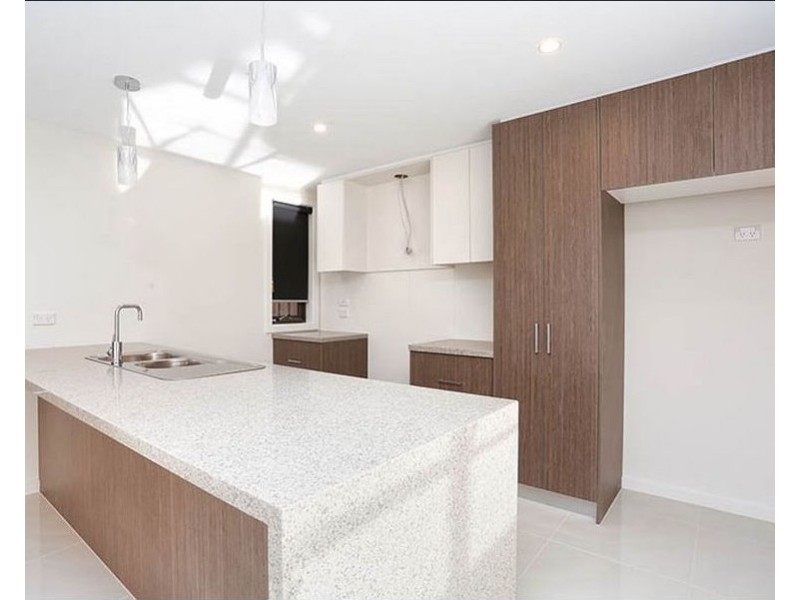 1 Prior Court, Rowville VIC 3178