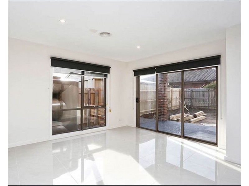 1 Prior Court, Rowville VIC 3178