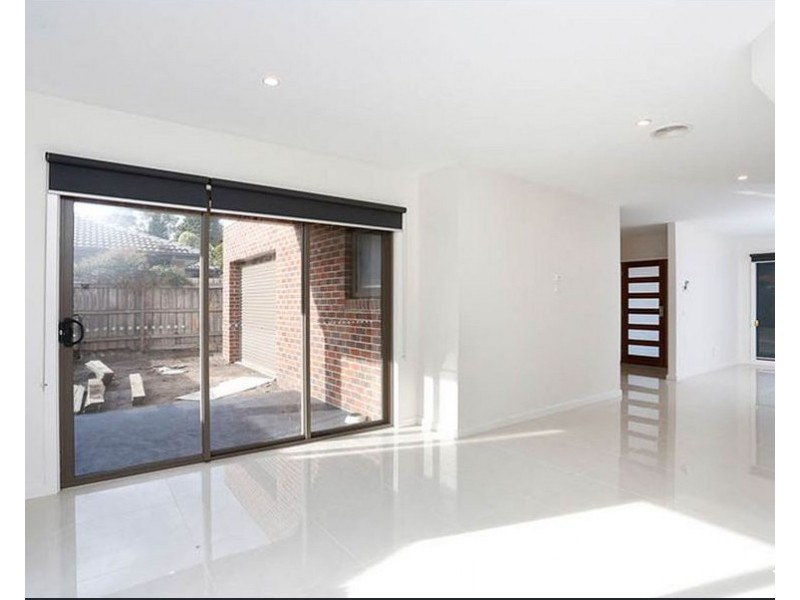 1 Prior Court, Rowville VIC 3178