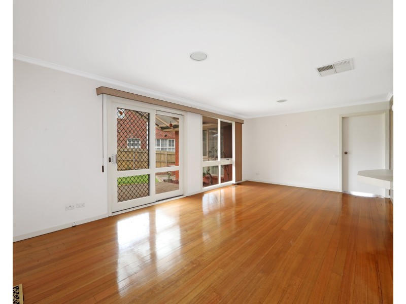 19 Toulon Drive, Templestowe Lower VIC 3107