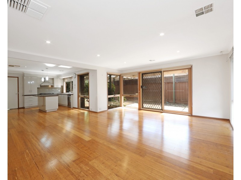 2 Rigby Mews, Rowville VIC 3178