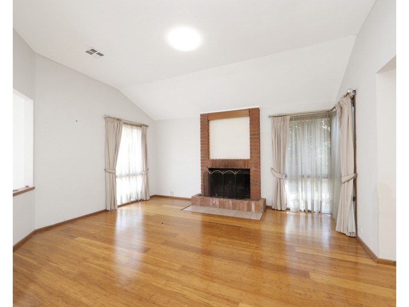 2 Rigby Mews, Rowville VIC 3178