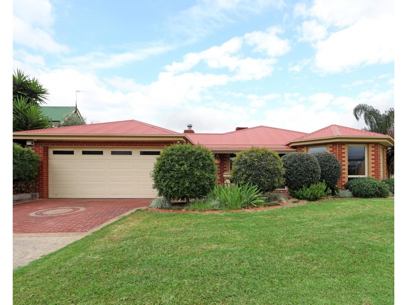 2 Whitton Court, Rowville VIC 3178