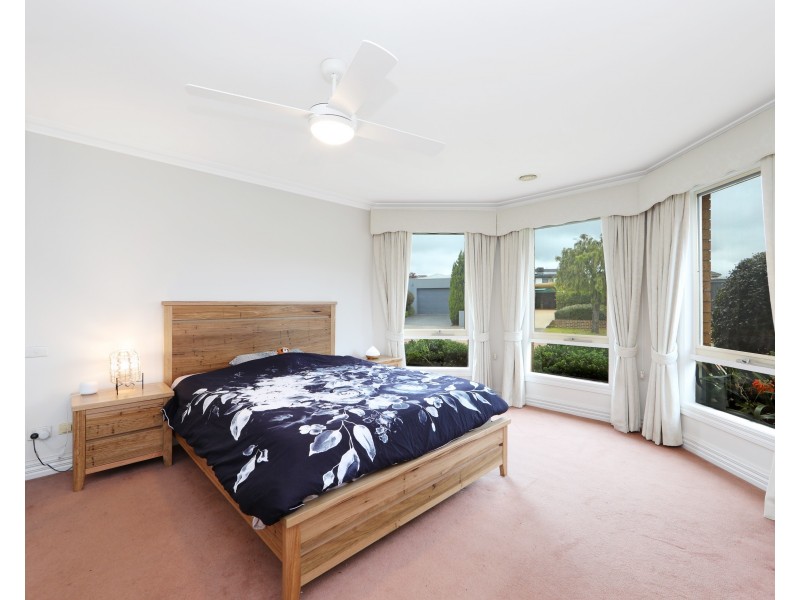 2 Whitton Court, Rowville VIC 3178