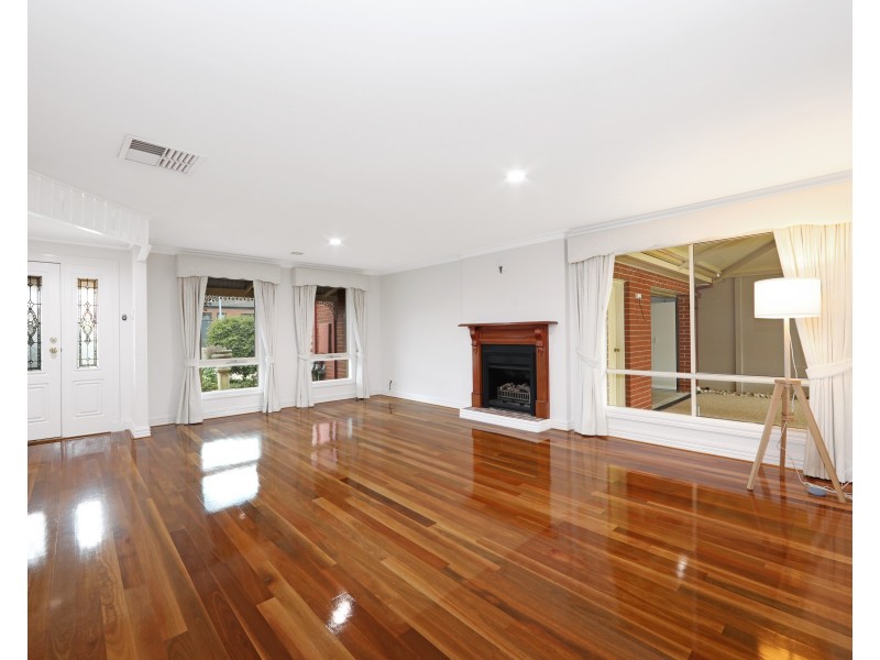 2 Whitton Court, Rowville VIC 3178