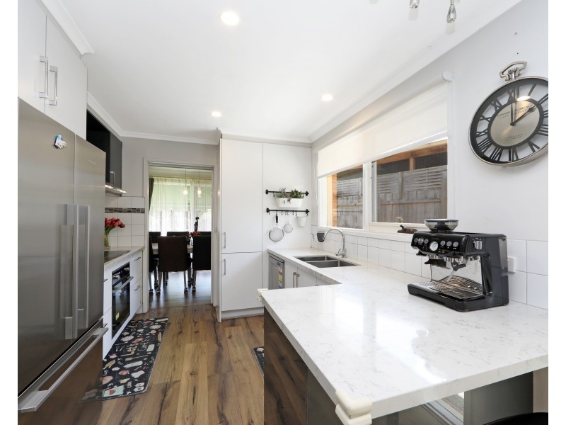 10 Hollyview Court, Rowville VIC 3178