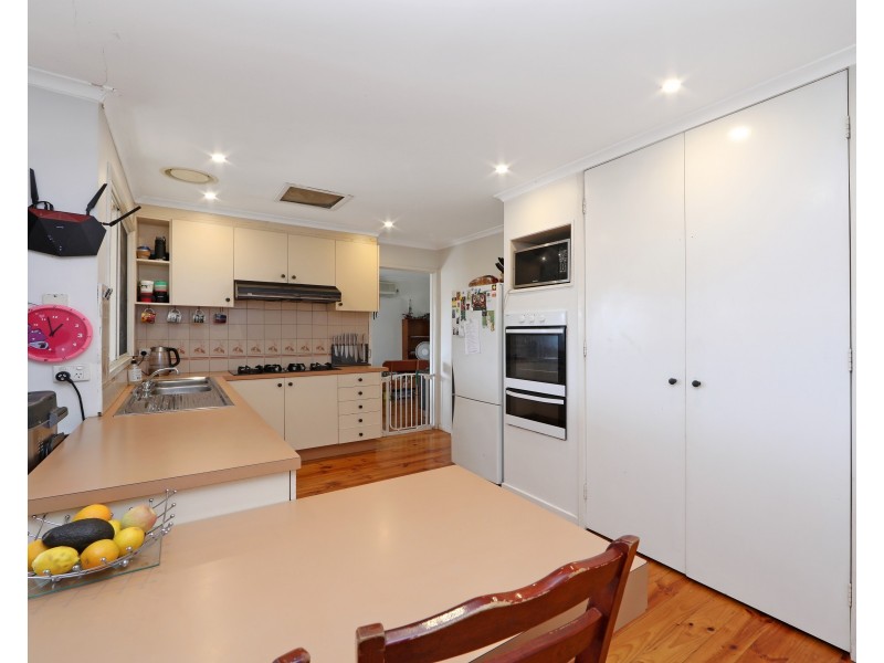 8 Tanya Court, Rowville VIC 3178