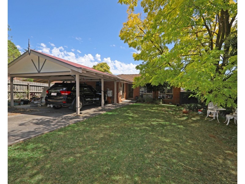 8 Tanya Court, Rowville VIC 3178