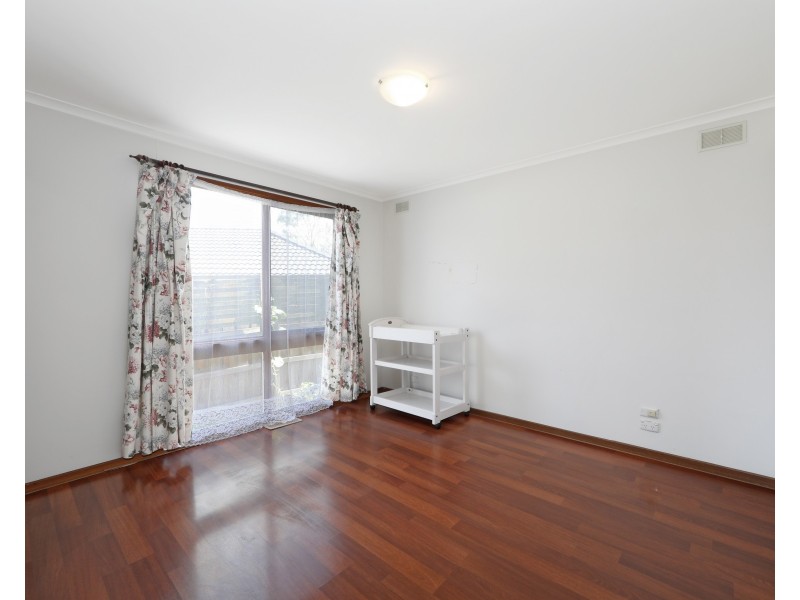 8 Bridgewater Way, Rowville VIC 3178