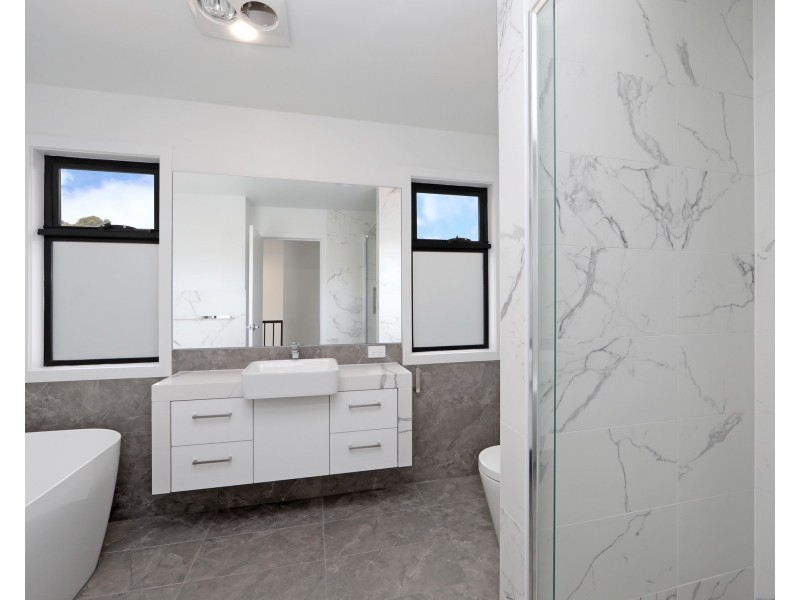 7B Simon Avenue, Rowville VIC 3178