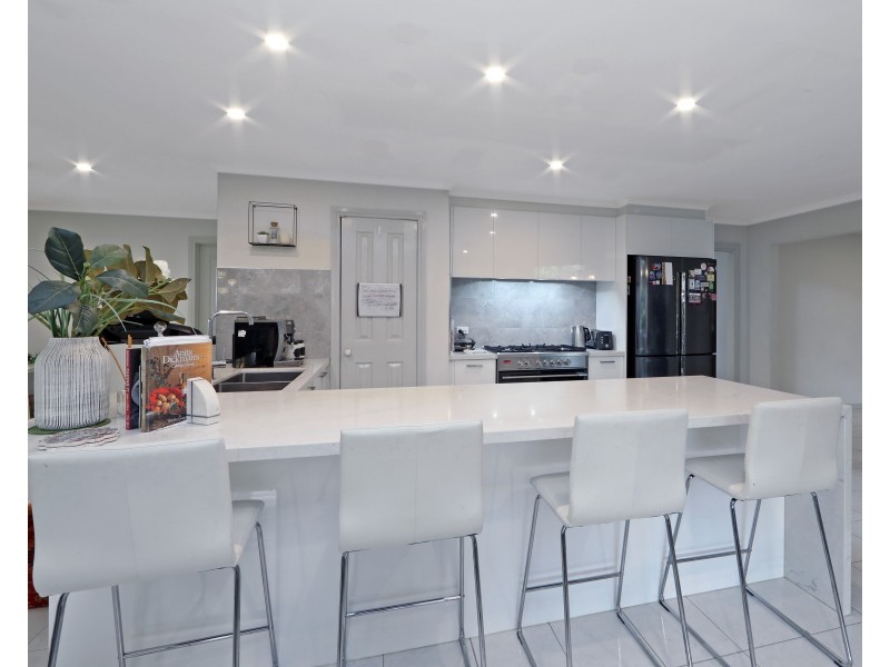 11 Kalimna Court, Rowville VIC 3178