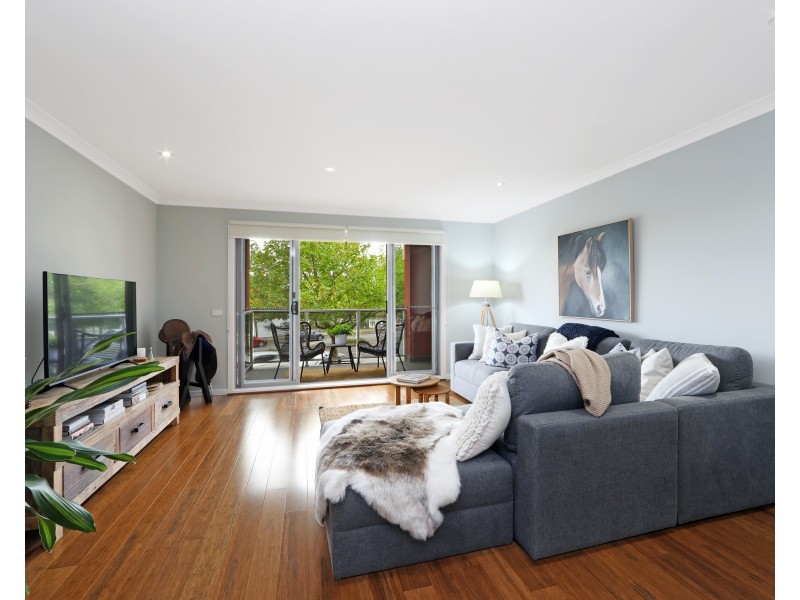 69 Lakeside Boulevard, Pakenham VIC 3810