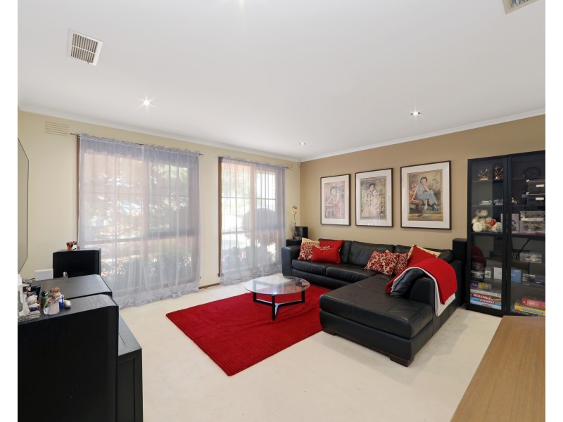 21 Tamboon Drive, Rowville VIC 3178
