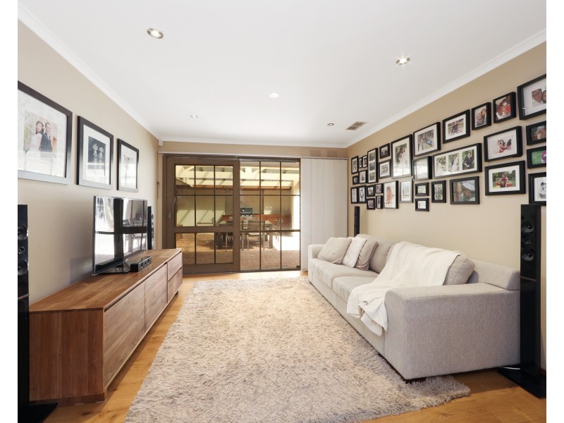 21 Tamboon Drive, Rowville VIC 3178