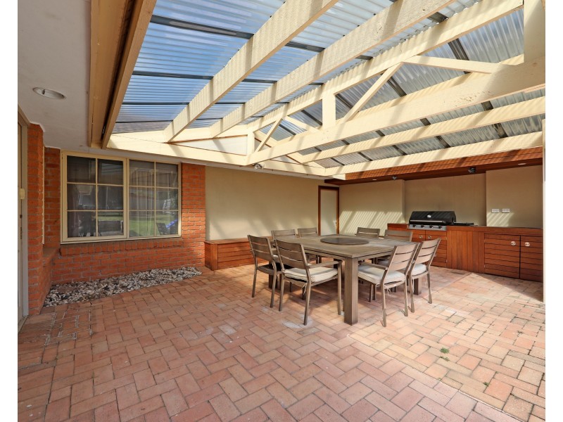 21 Tamboon Drive, Rowville VIC 3178