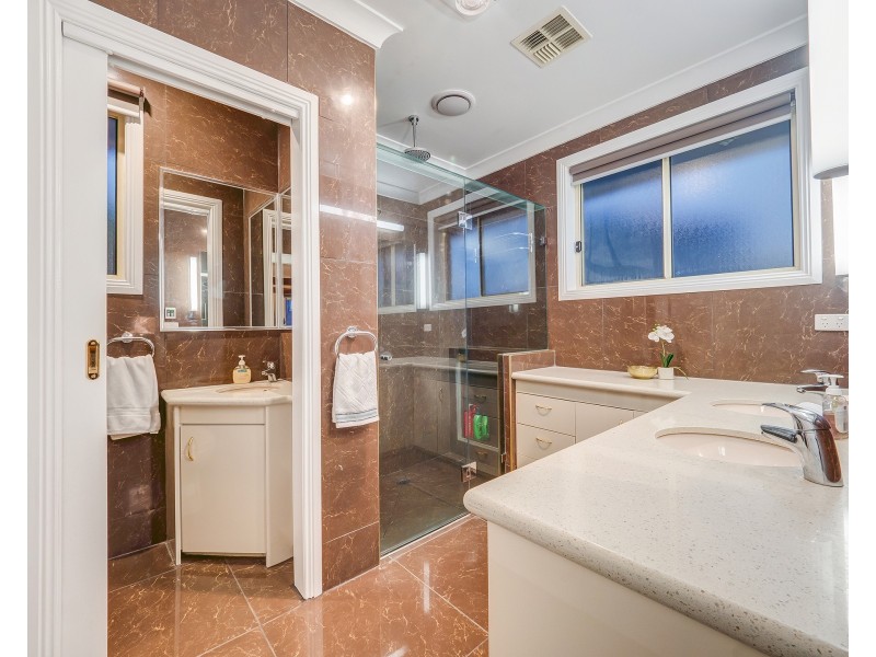 42 Grange Drive, Lysterfield VIC 3156