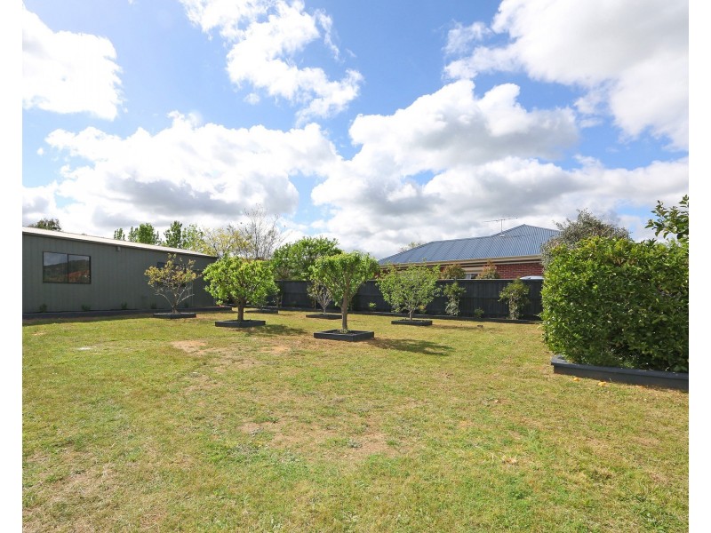 42 Grange Drive, Lysterfield VIC 3156