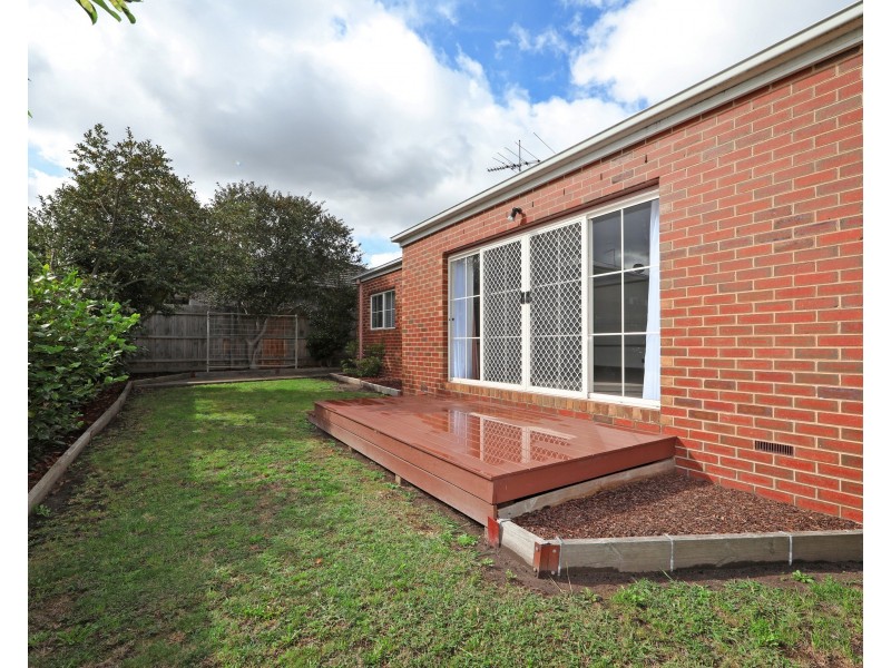 2/3 Fonteyn Drive, Wantirna South VIC 3152