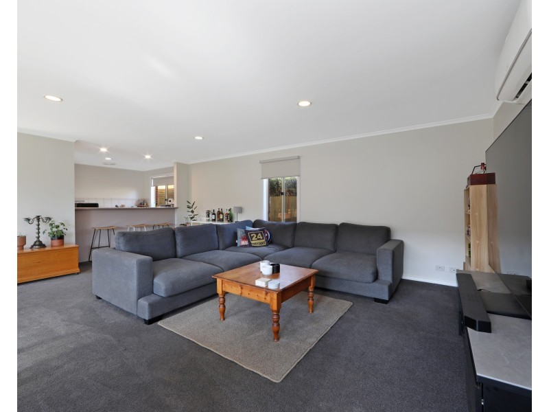 1/22 Fonteyn Drive, Wantirna South VIC 3152