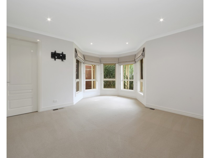 2 Clayden Rise, Lysterfield VIC 3156