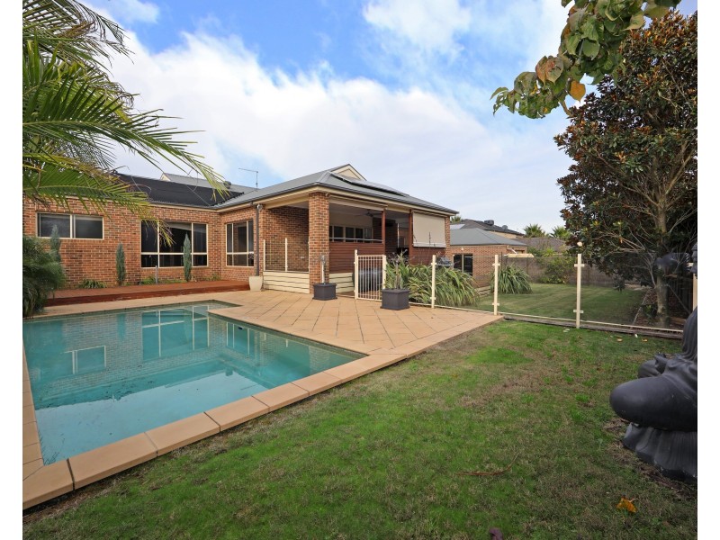 2 Clayden Rise, Lysterfield VIC 3156