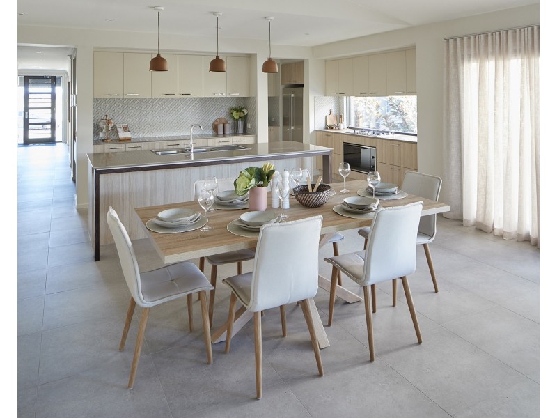 4 Mortlake Drive, Officer South VIC 3809