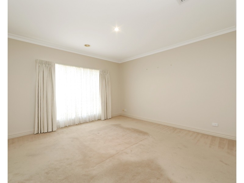 13 Major Crescent, Lysterfield VIC 3156