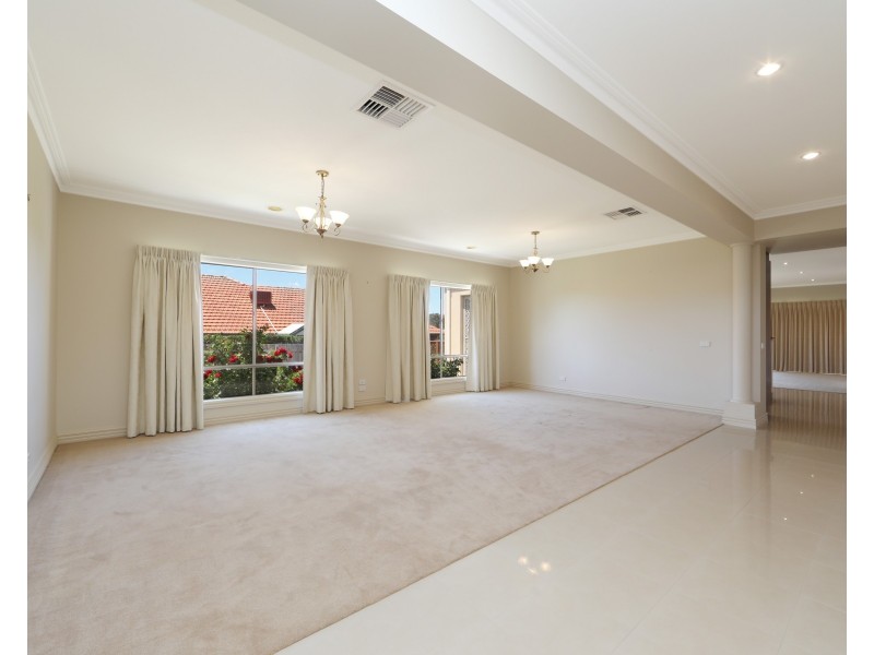 13 Major Crescent, Lysterfield VIC 3156