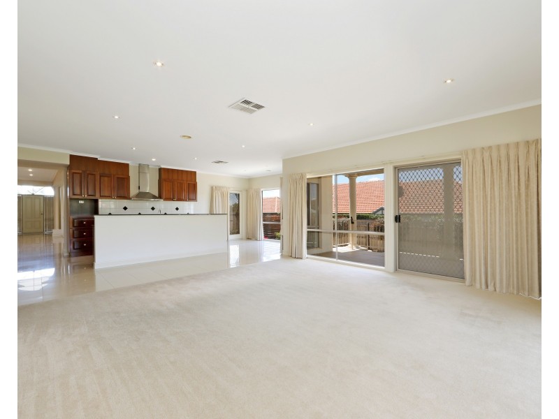 13 Major Crescent, Lysterfield VIC 3156