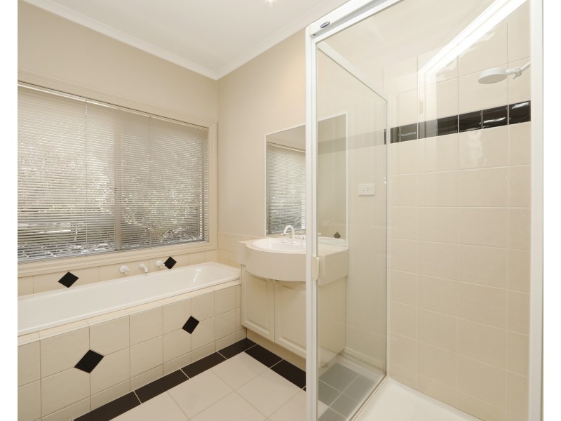 13 Major Crescent, Lysterfield VIC 3156