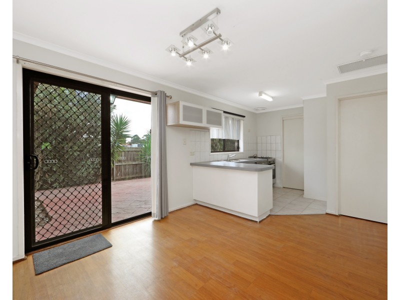 1 Adrian Place, Rowville VIC 3178
