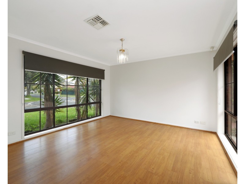 1 Adrian Place, Rowville VIC 3178