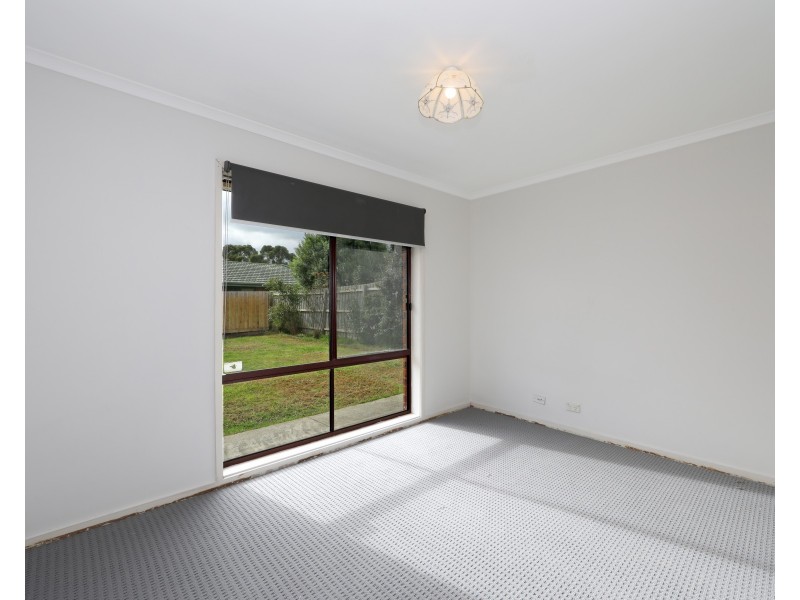 1 Adrian Place, Rowville VIC 3178