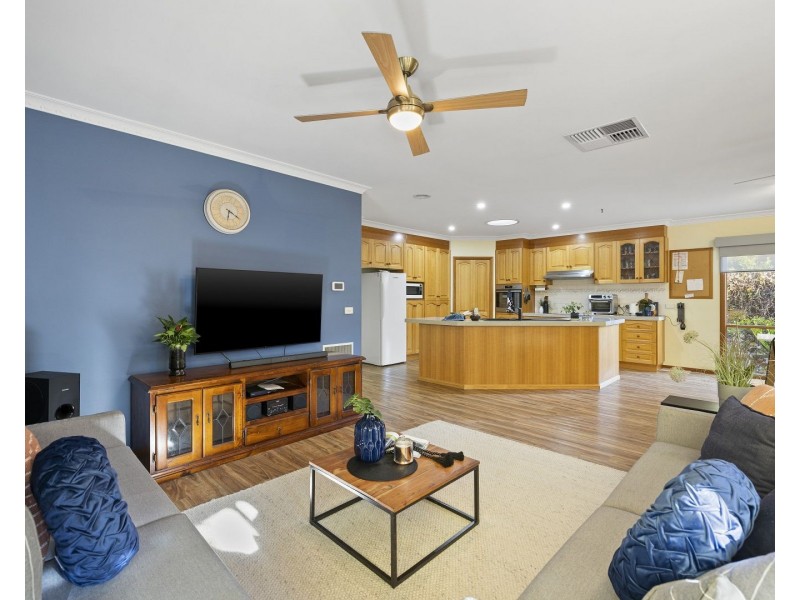 4 Lade Court, Rowville VIC 3178