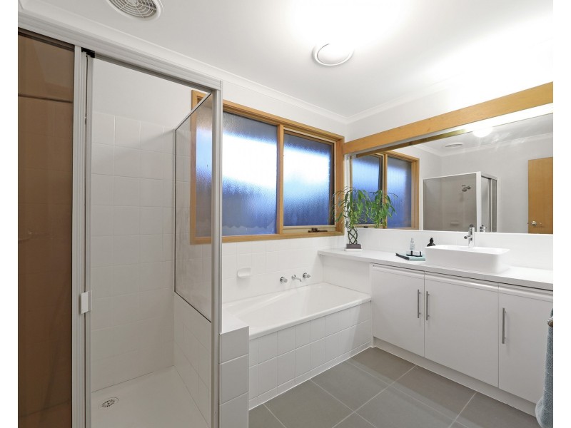 18 Tali Karng Close, Rowville VIC 3178
