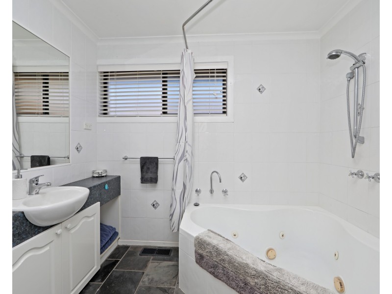 28 Karoo Road, Rowville VIC 3178