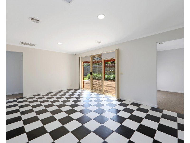 27 Farview Drive, Rowville VIC 3178