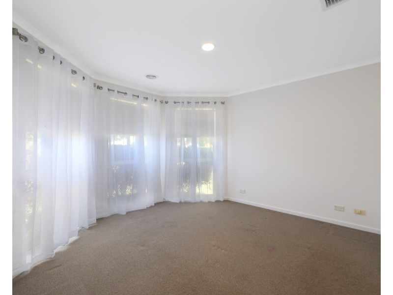 27 Farview Drive, Rowville VIC 3178