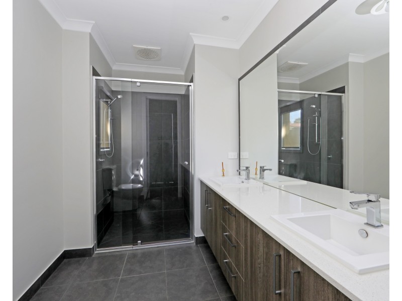 1449B Ferntree Gully  Road, Scoresby VIC 3179