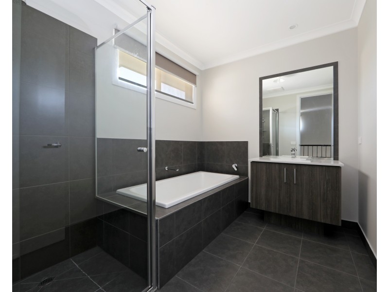 1449B Ferntree Gully  Road, Scoresby VIC 3179