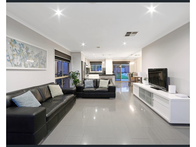 21 Magdalena  Place, Rowville VIC 3178