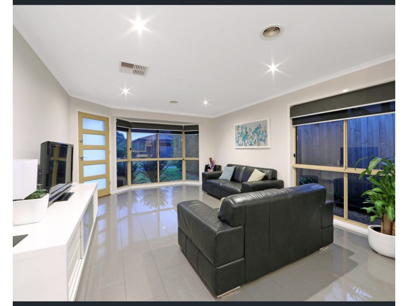 21 Magdalena  Place, Rowville VIC 3178