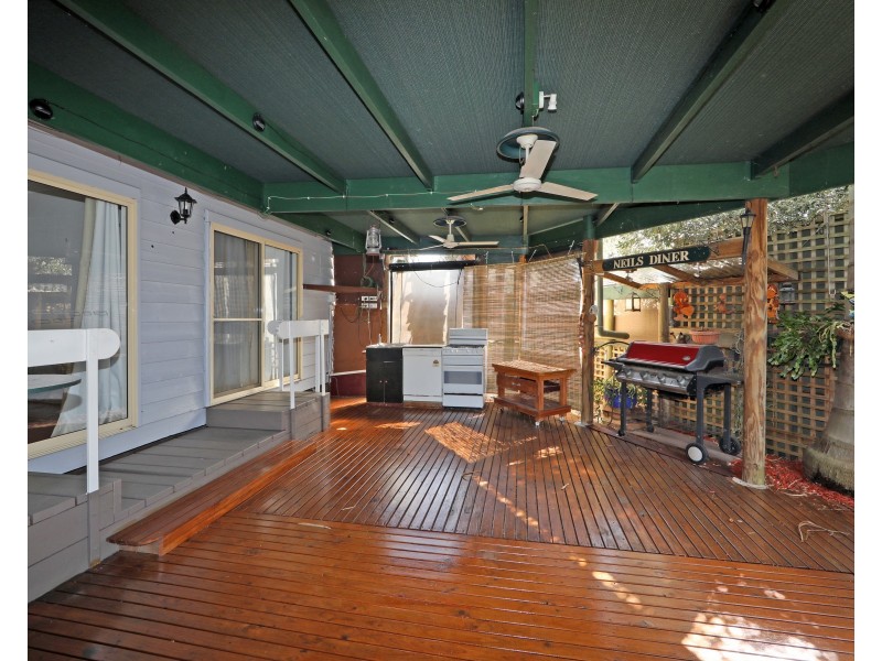 18 Bareena  Avenue, Rowville VIC 3178