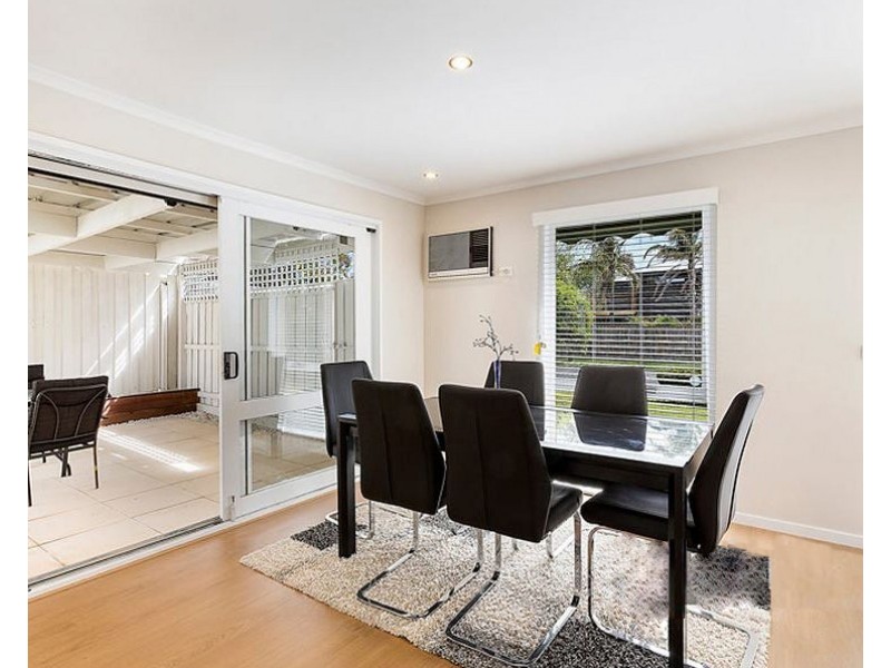 1 Spruce Drive, Rowville VIC 3178